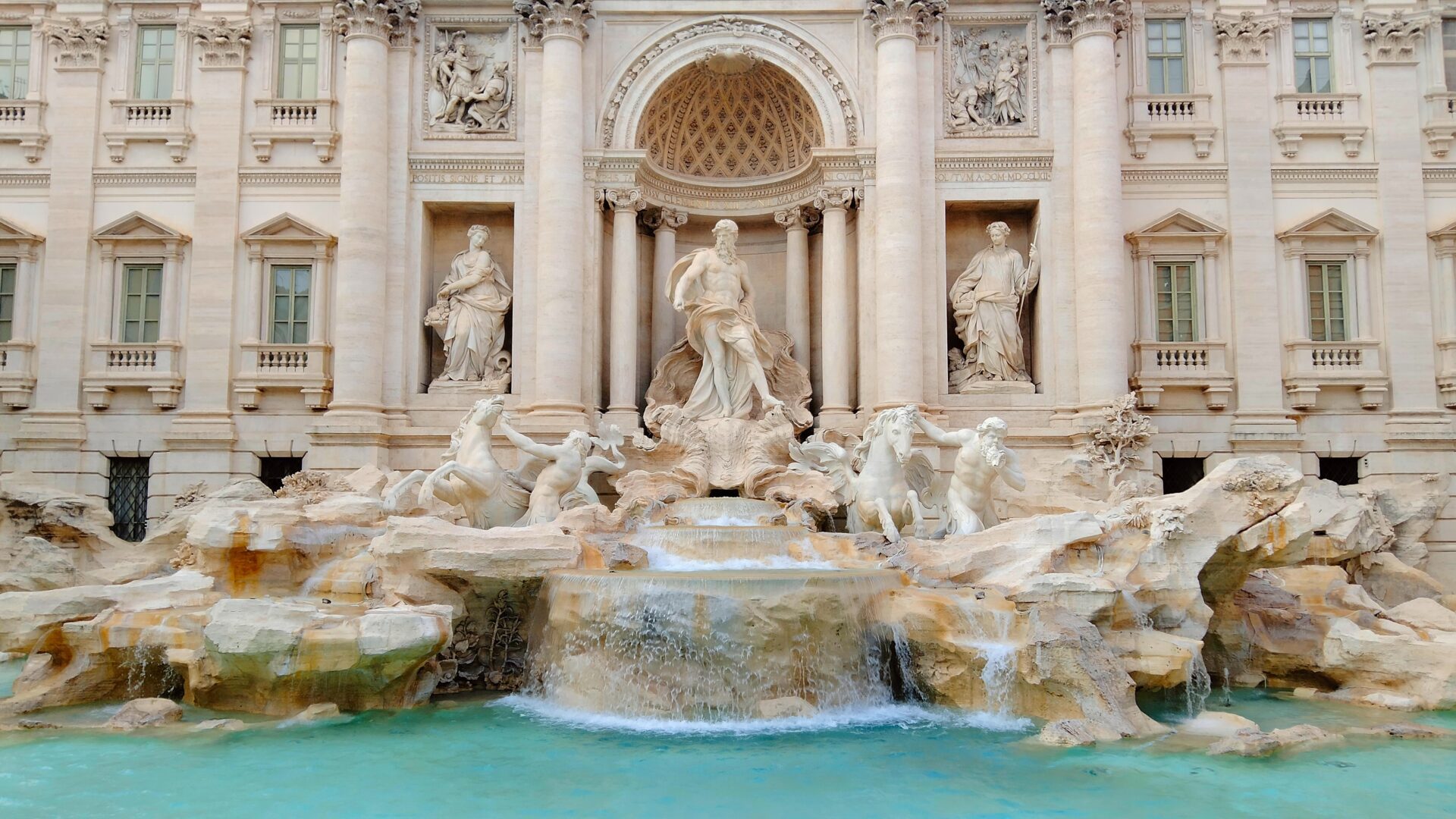 City-game-Trevi-Fountain-Roma